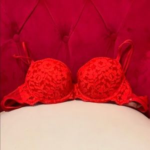 PINK Red Date Push-Up Pigeonnant Rendez-vous Bra